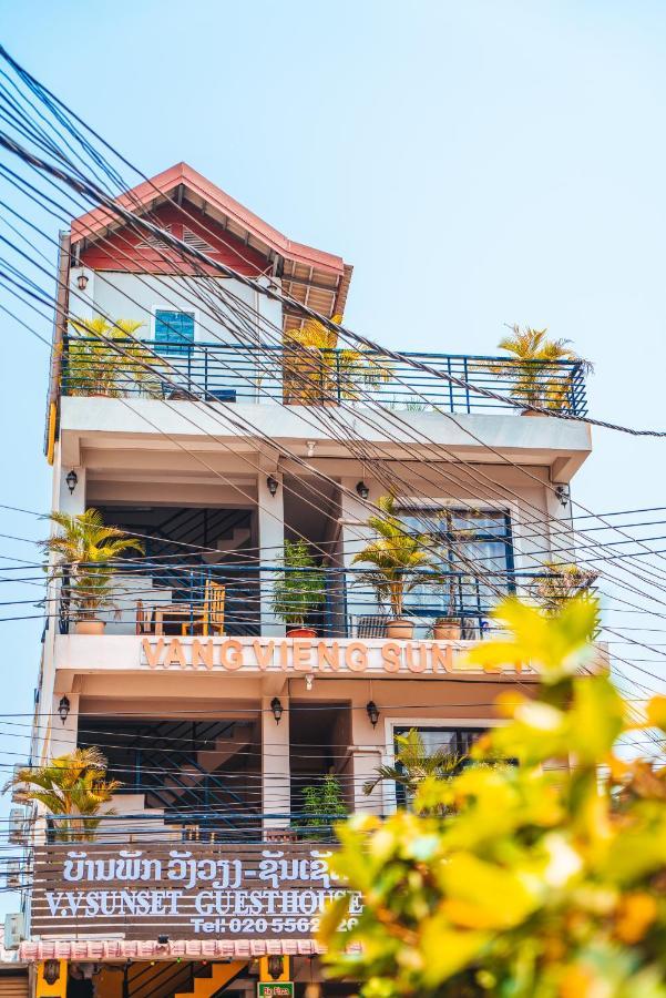 Vang Vieng Sunset Guesthouse & Restaurant Exterior photo